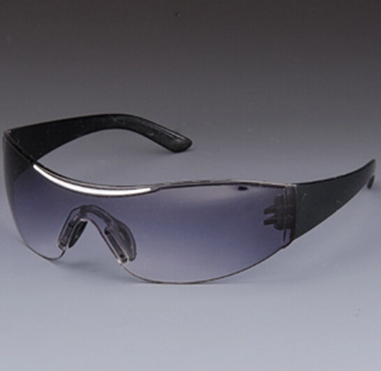 Защитные очки ANSI для промышленных рабочих.
